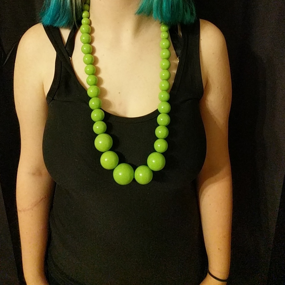 Green 80s Style Party Bead Necklace